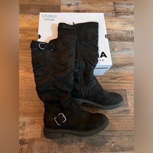 Sonoma Women's Stylish Black Boots